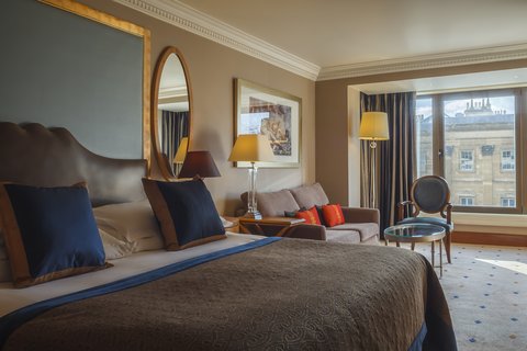Club-Suite