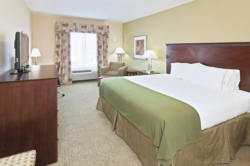 Holiday Inn Express & Suites Brownfield