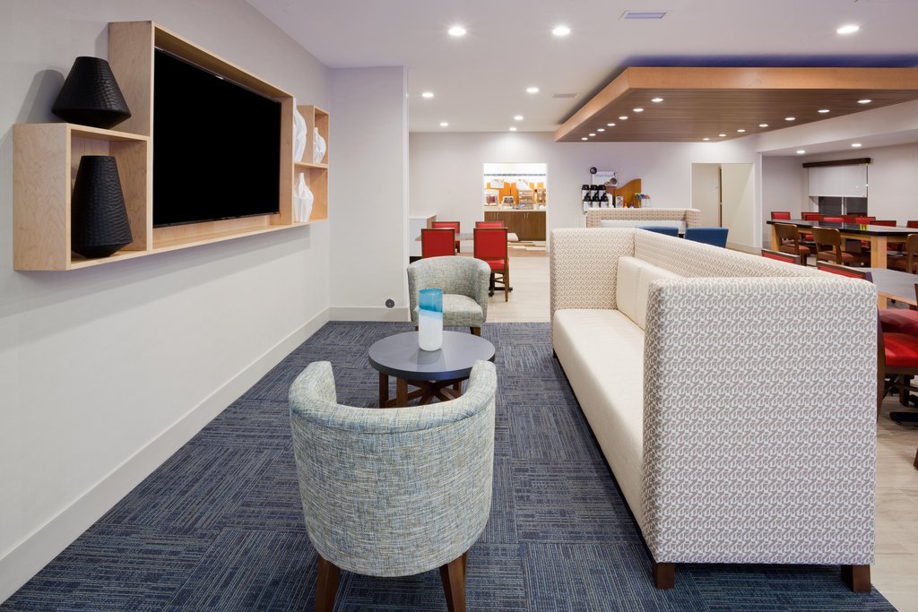 Breakfast Area And Dining For Dickinson Holiday Inn Express Hotel