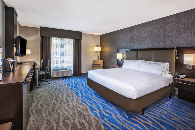 HOLIDAY INN EXP STES SOUTH MAL