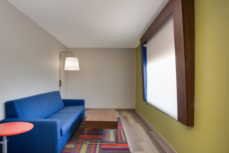 HOLIDAY INN EXP STES FAIRGRNDS