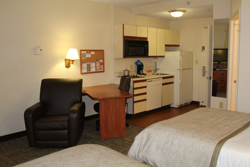 STUDIO SUITE 2 DOUBLES NONSMOKING
