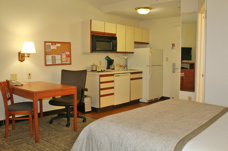 CANDLEWOOD SUITES SYRACUSE