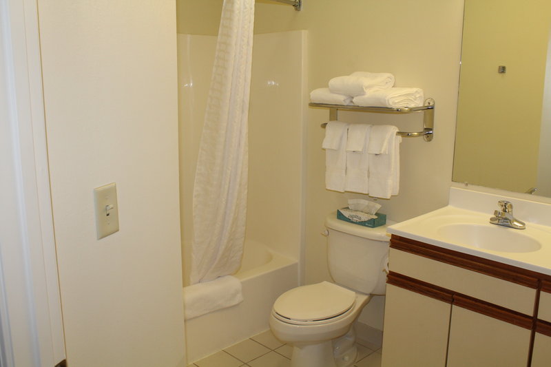 CANDLEWOOD SUITES SYRACUSE