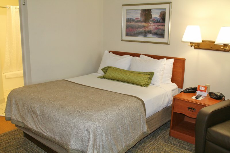 CANDLEWOOD SUITES SYRACUSE