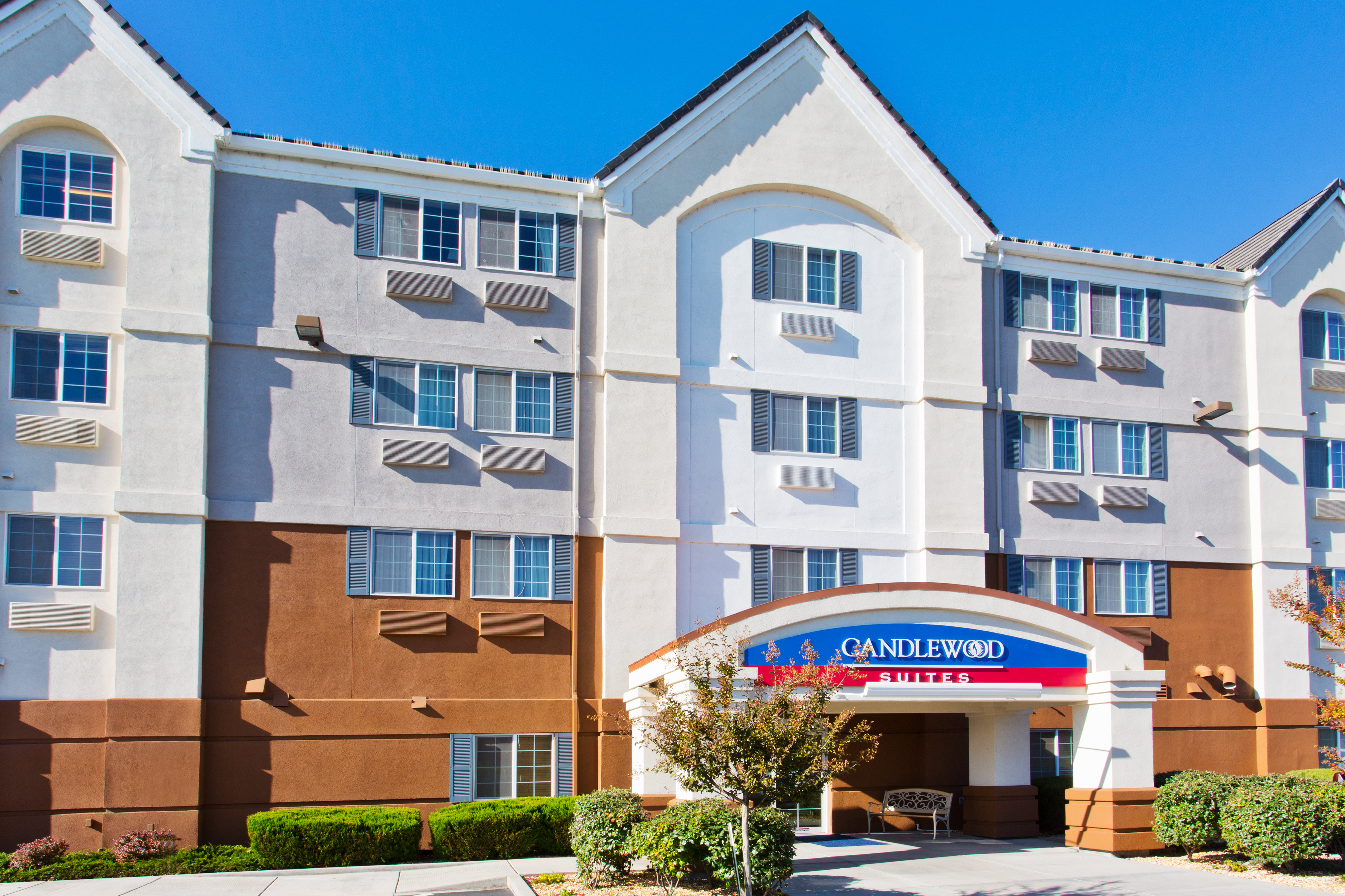 Candlewood Suites Airport