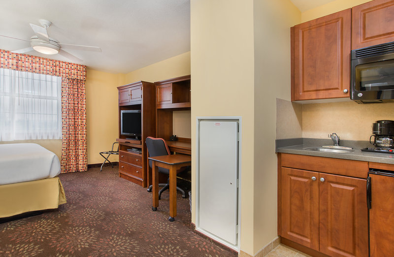 Holiday Inn Express – Military Newgarden Inn