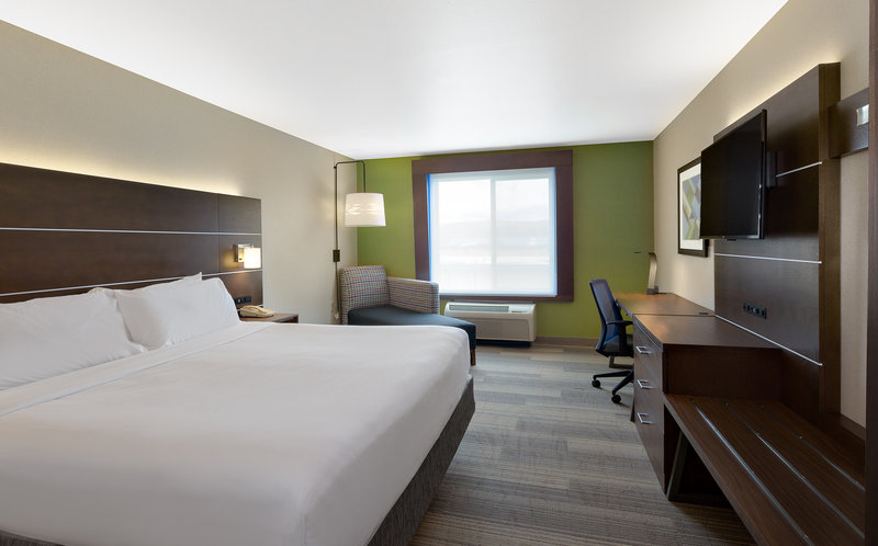 1 KING BED LEISURE NONSMOKING