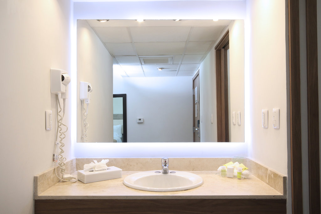 Holiday Inn HERMOSILLO Room Type - 1 King Standard