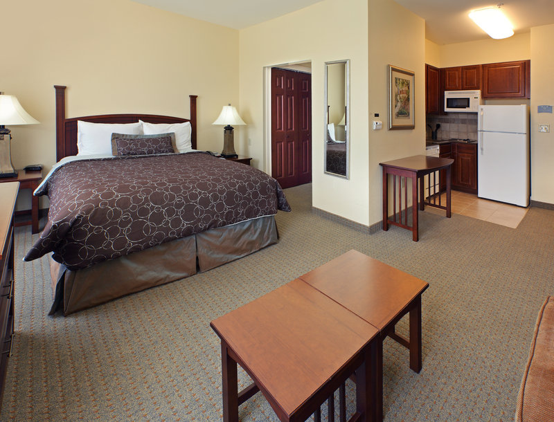 STAYBRIDGE SUITES HOT SPRINGS