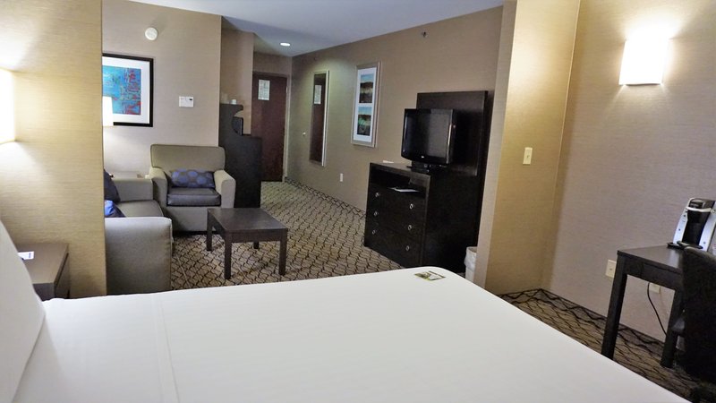 HOLIDAY INN EXP STES GIBSON