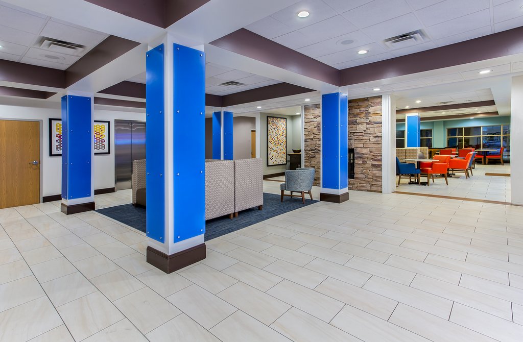 Our spacious Hotel Lobby is great to lounge and socialize! 