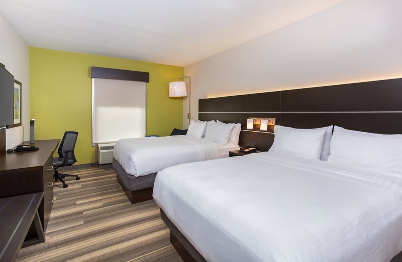 2 QUEEN BEDS NONSMOKING