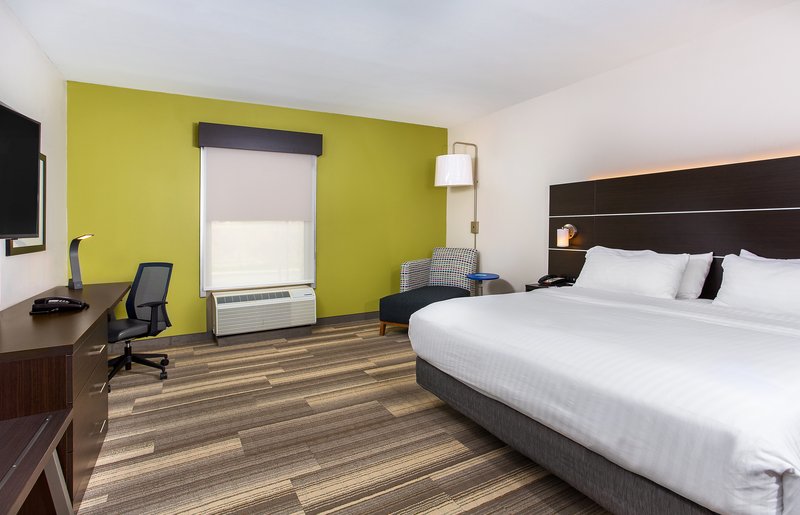 HOLIDAY INN EXP STES COLLEGE