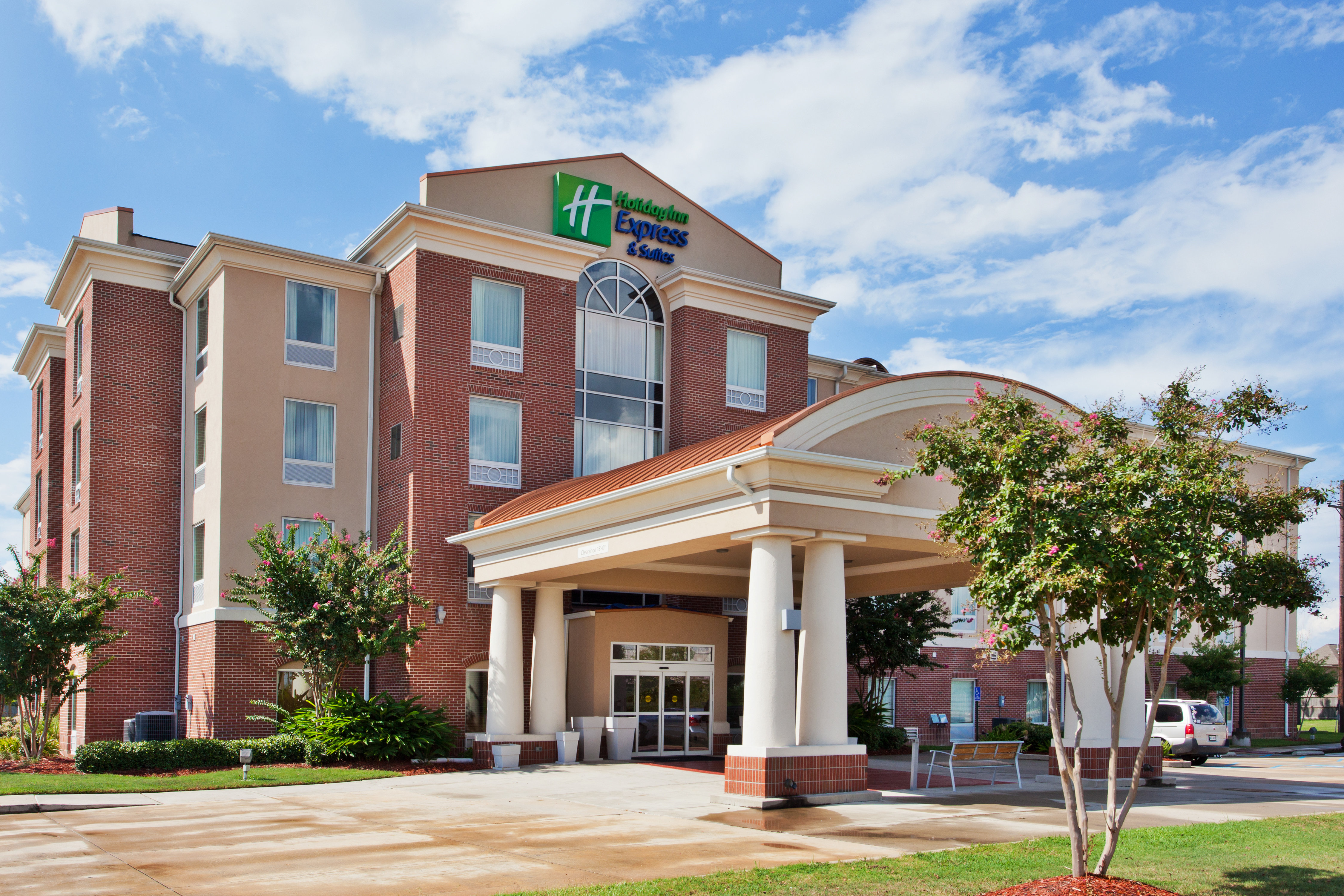 Holiday Inn Express & Suites Baton Rouge