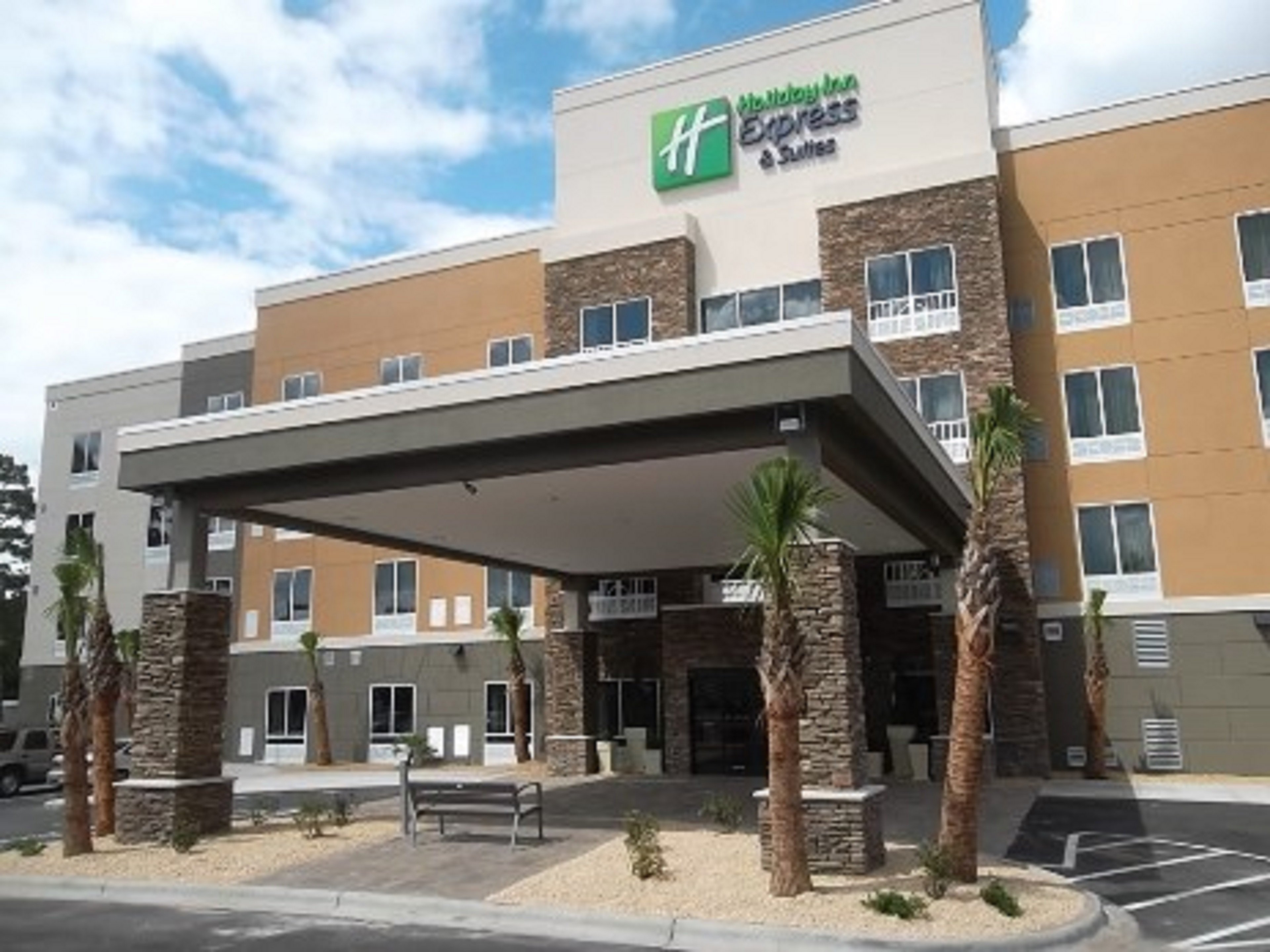 Holiday Inn Express & Stes Southport