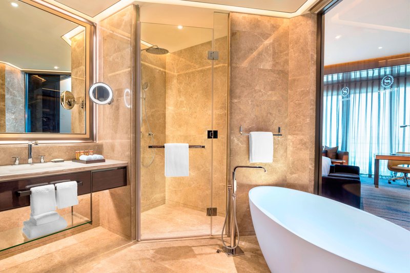 Deluxe Suite Bathroom - Separate Tub & Shower