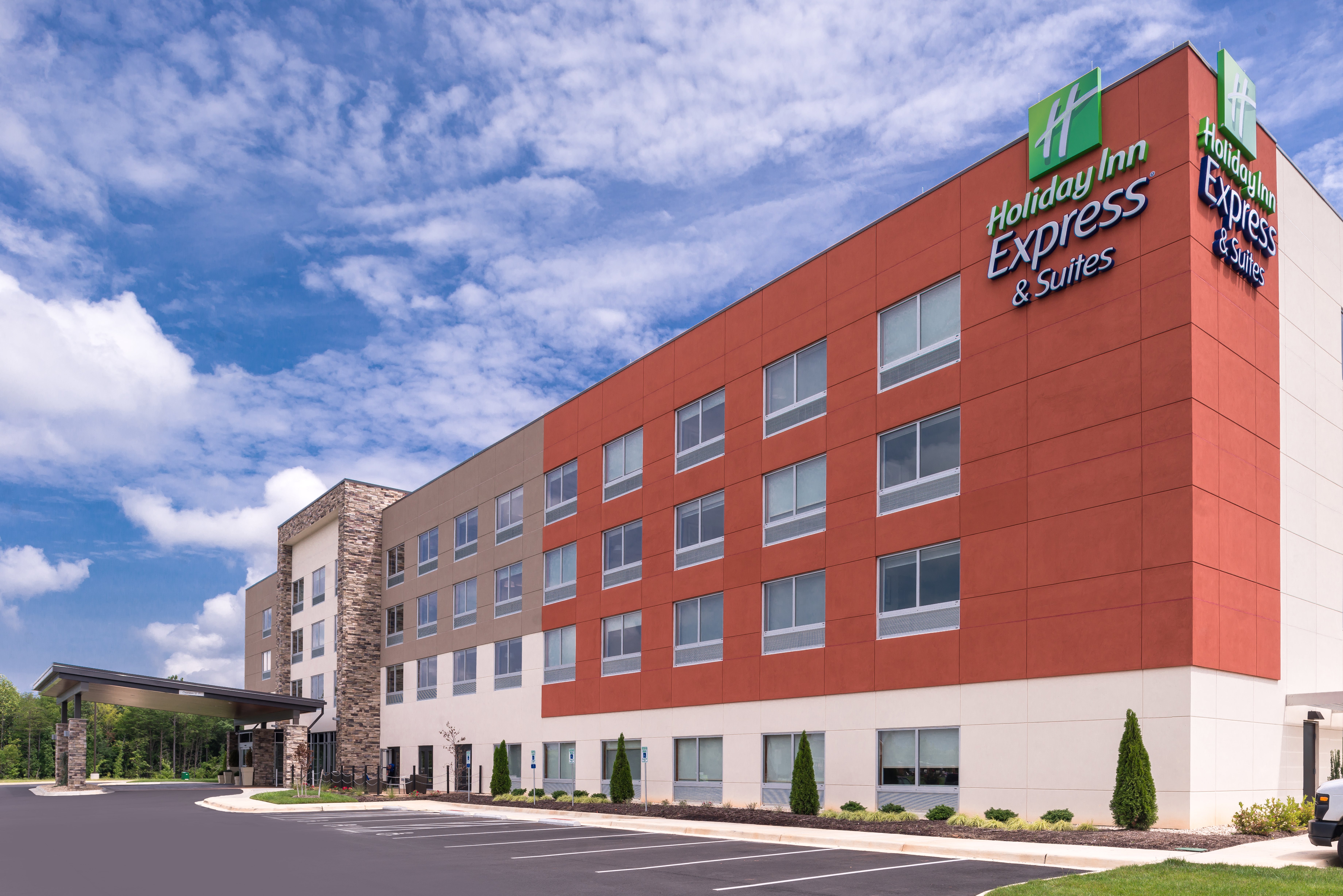 Holiday Inn Express Suites Farmville
