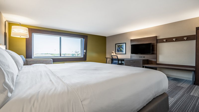 Holiday Inn Express and Suites Platteville