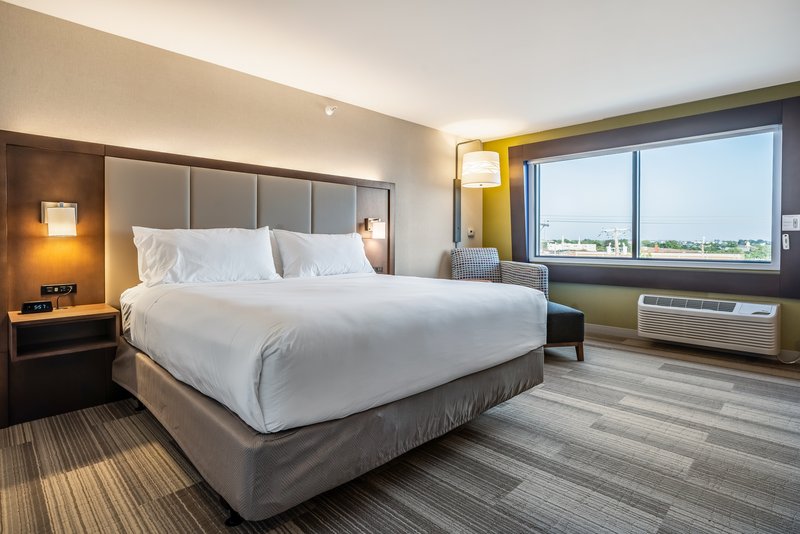 Holiday Inn Express and Suites Platteville
