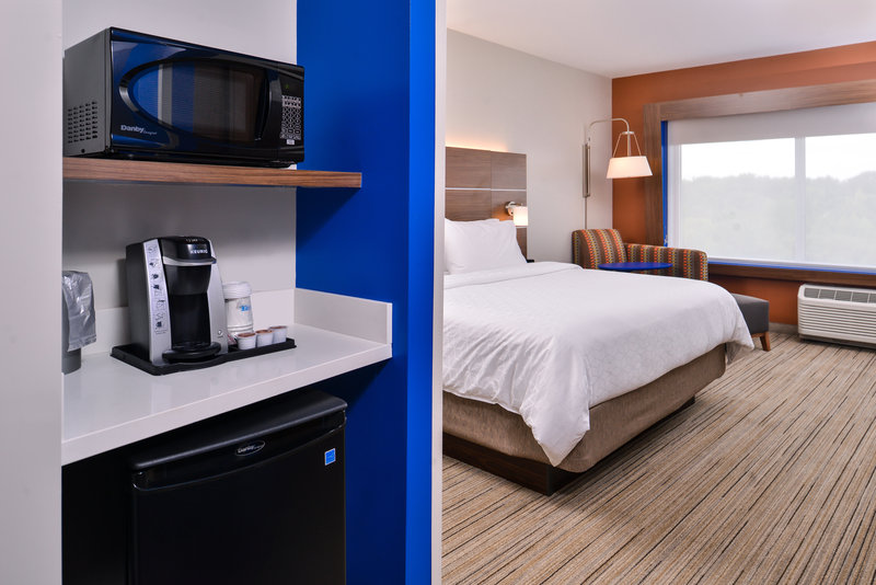 Holiday Inn Express and Suites Farmville