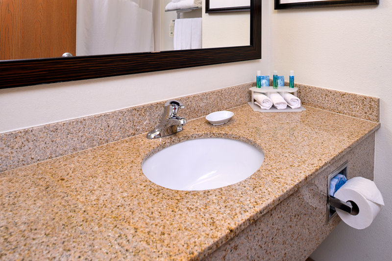 HOLIDAY INN EXP STES LITITZ