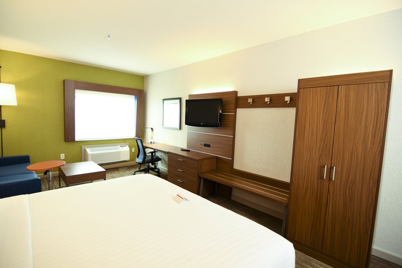 Holiday Inn Express Hotel & Suites Port Clinton – Catawba Island