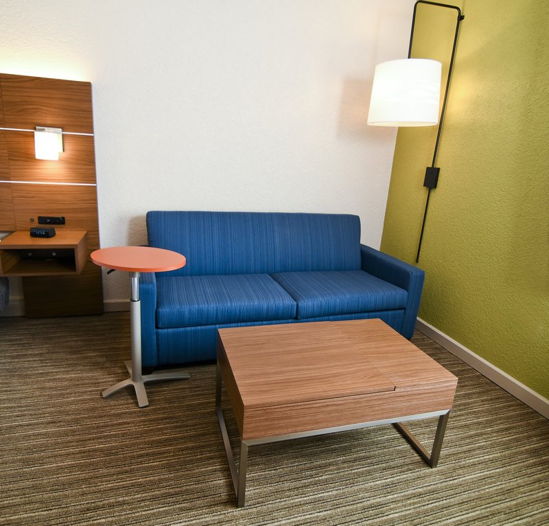 Holiday Inn Express Hotel & Suites Port Clinton – Catawba Island