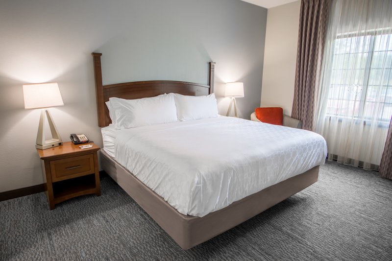 KING BEDROOM SUITE NONSMOKING