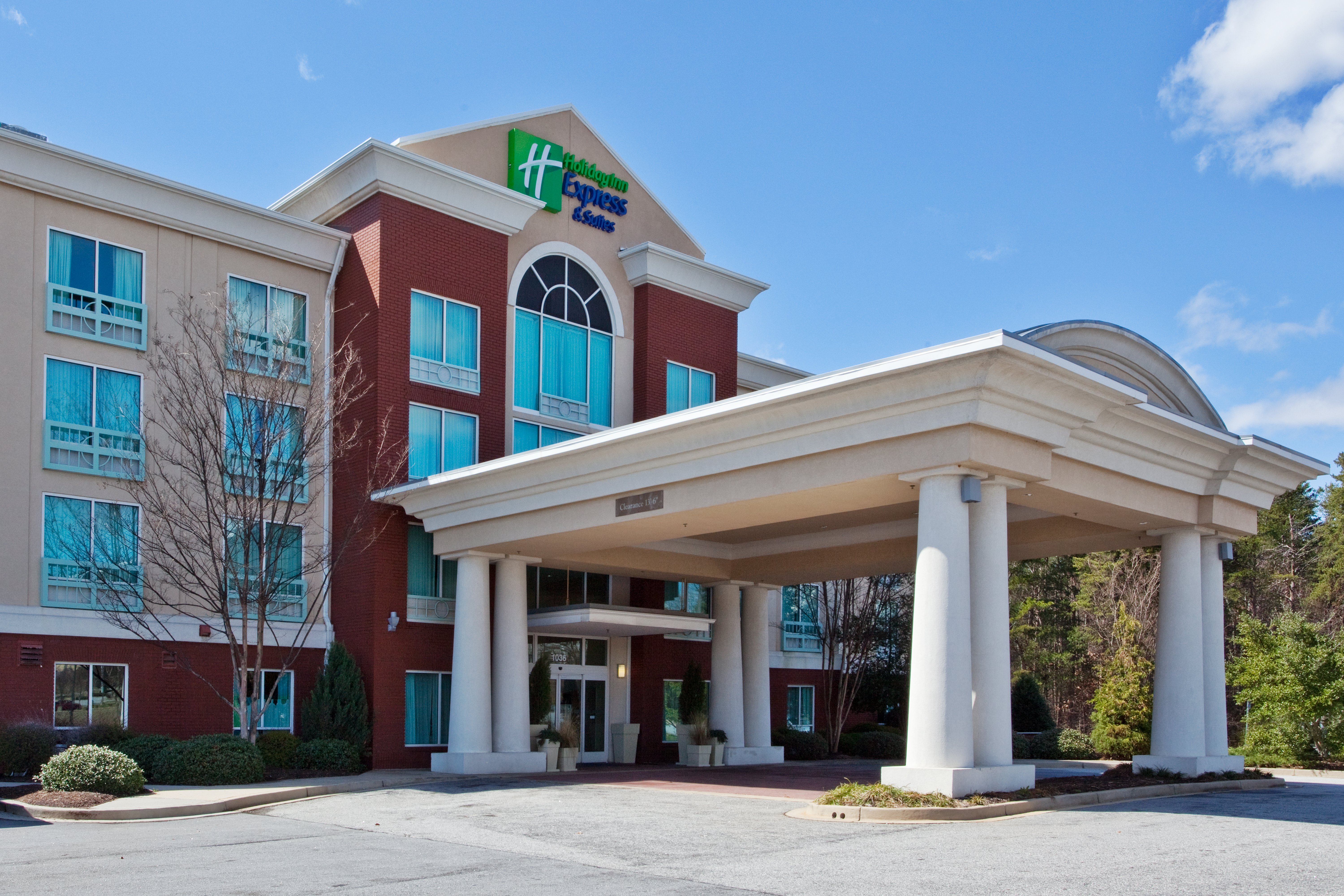 Holiday Inn Express & Suites Greenville
