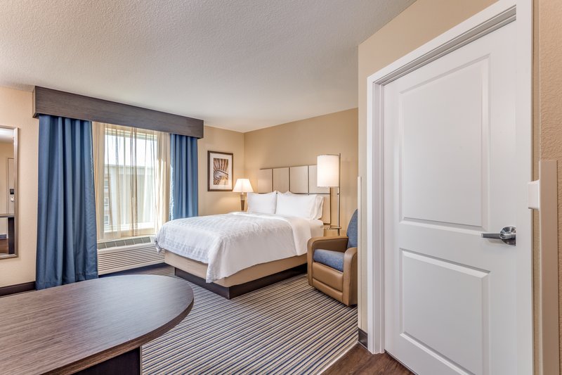 Candlewood Suites Eau Claire I-94