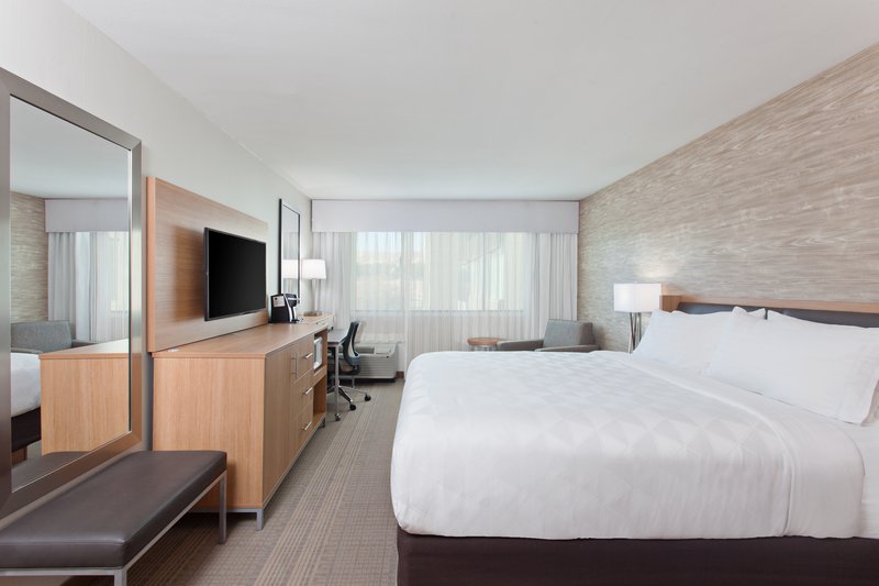 HOLIDAY INN PALMDALE-LANCASTER