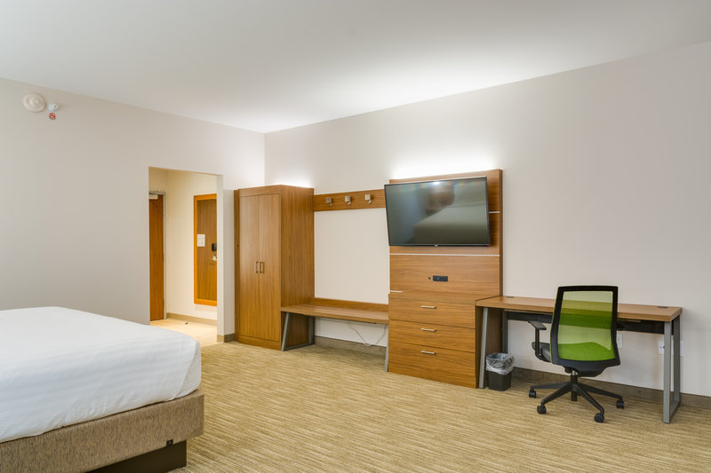 Holiday Inn Express and Suites Russellville