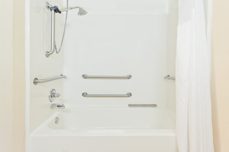 KING HEAR MOBILITY ACCESSIBLE TUB NOSMK