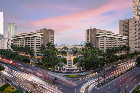 The Peninsula Manila Facade