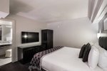 Suite, Bi-level Loft, In Loft: 1 King