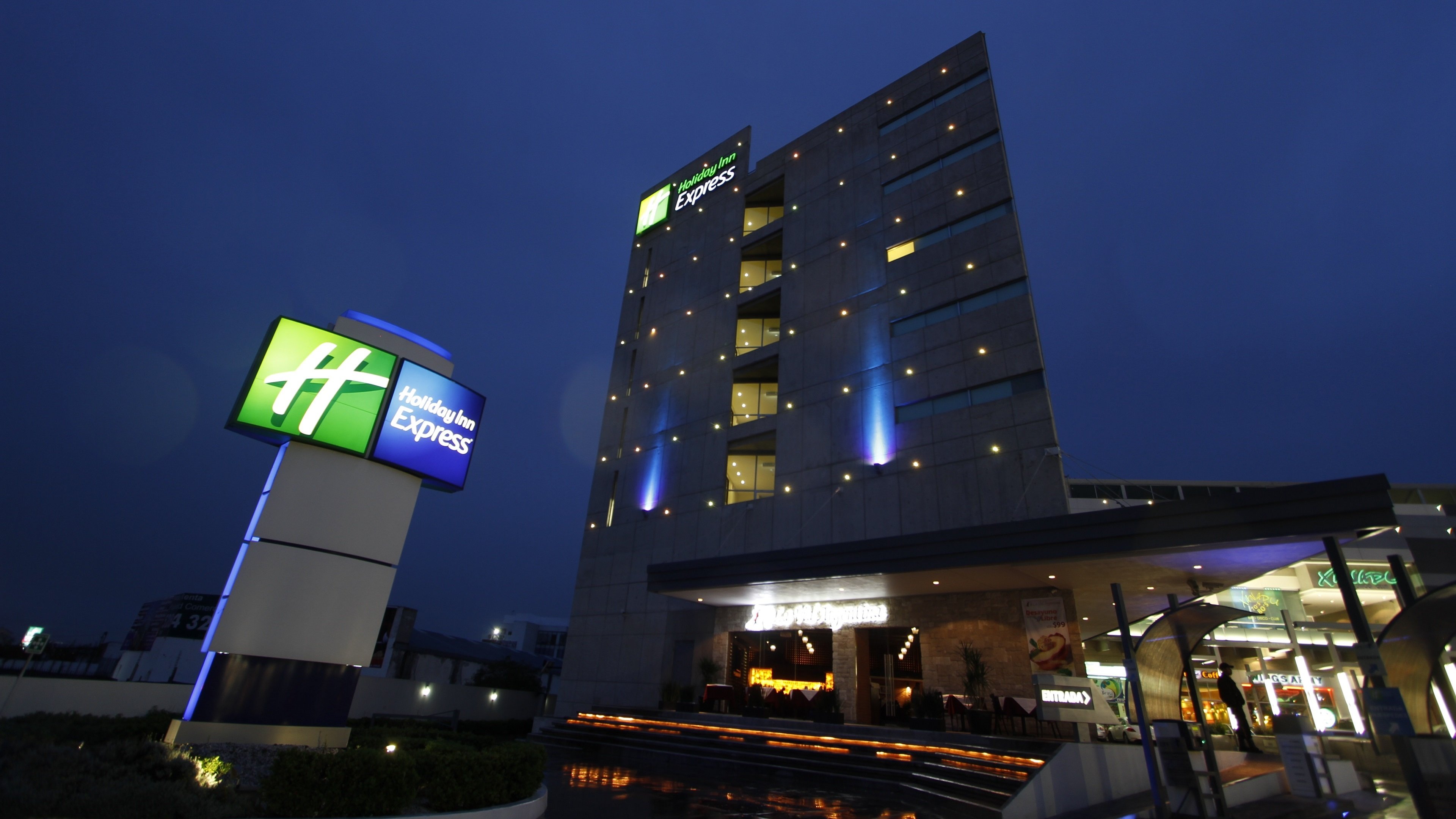 Holiday Inn Express Galerias