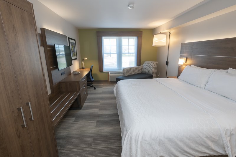 HOLIDAY INN EXP STES IRON MT