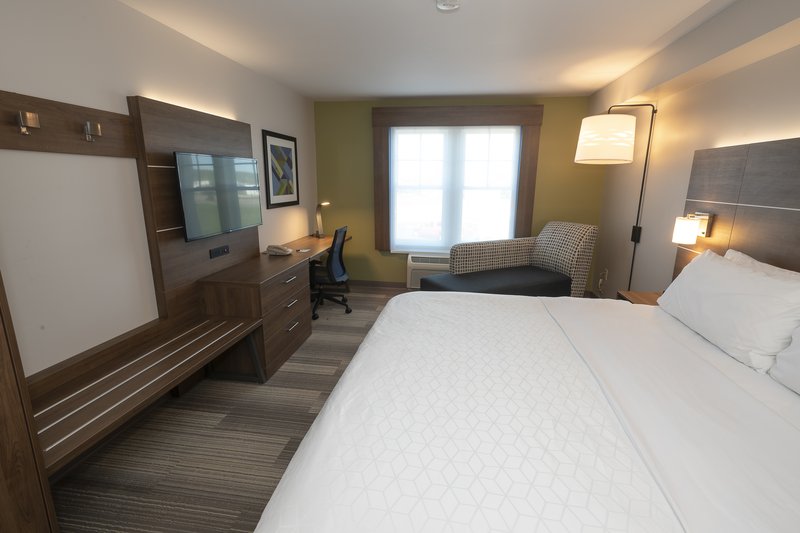 HOLIDAY INN EXP STES IRON MT