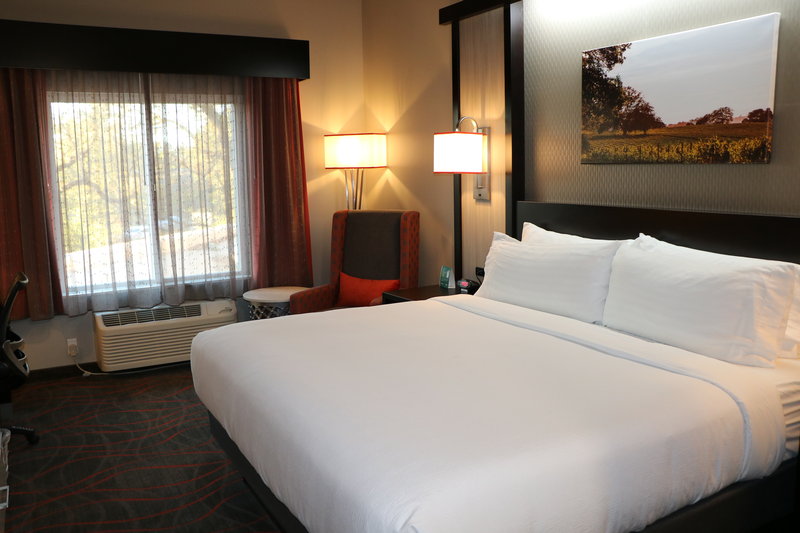 Holiday Inn Windsor – Wine Country