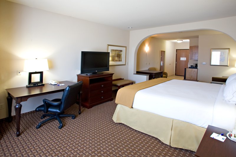 HOLIDAY INN EXP STES KINGSVILL