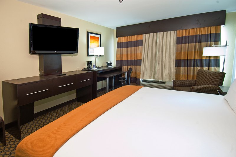 Holiday Inn Express Suites Pearl