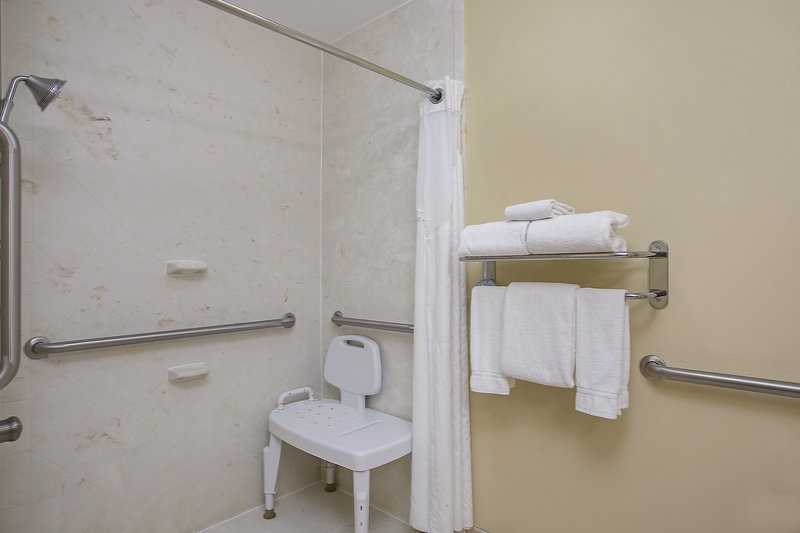 KING MOBIL ACCESSIBLE ROLL IN SHWR NOSMK