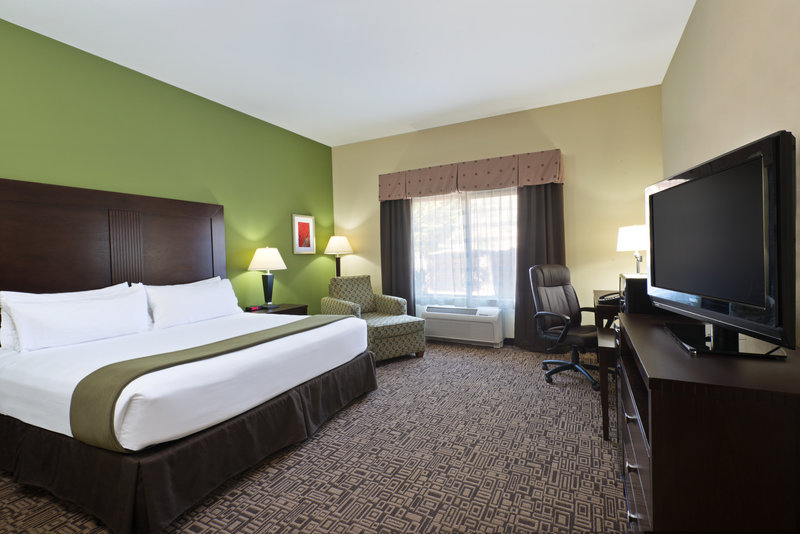 HOLIDAY INN EXPRESS SUITES RICHFIELD