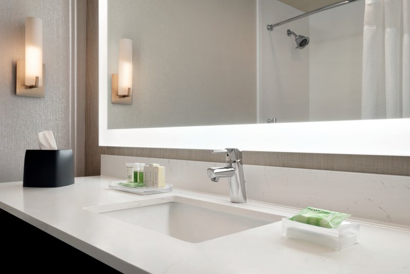 Holiday Inn & Suites Council Bluffs (I-29)