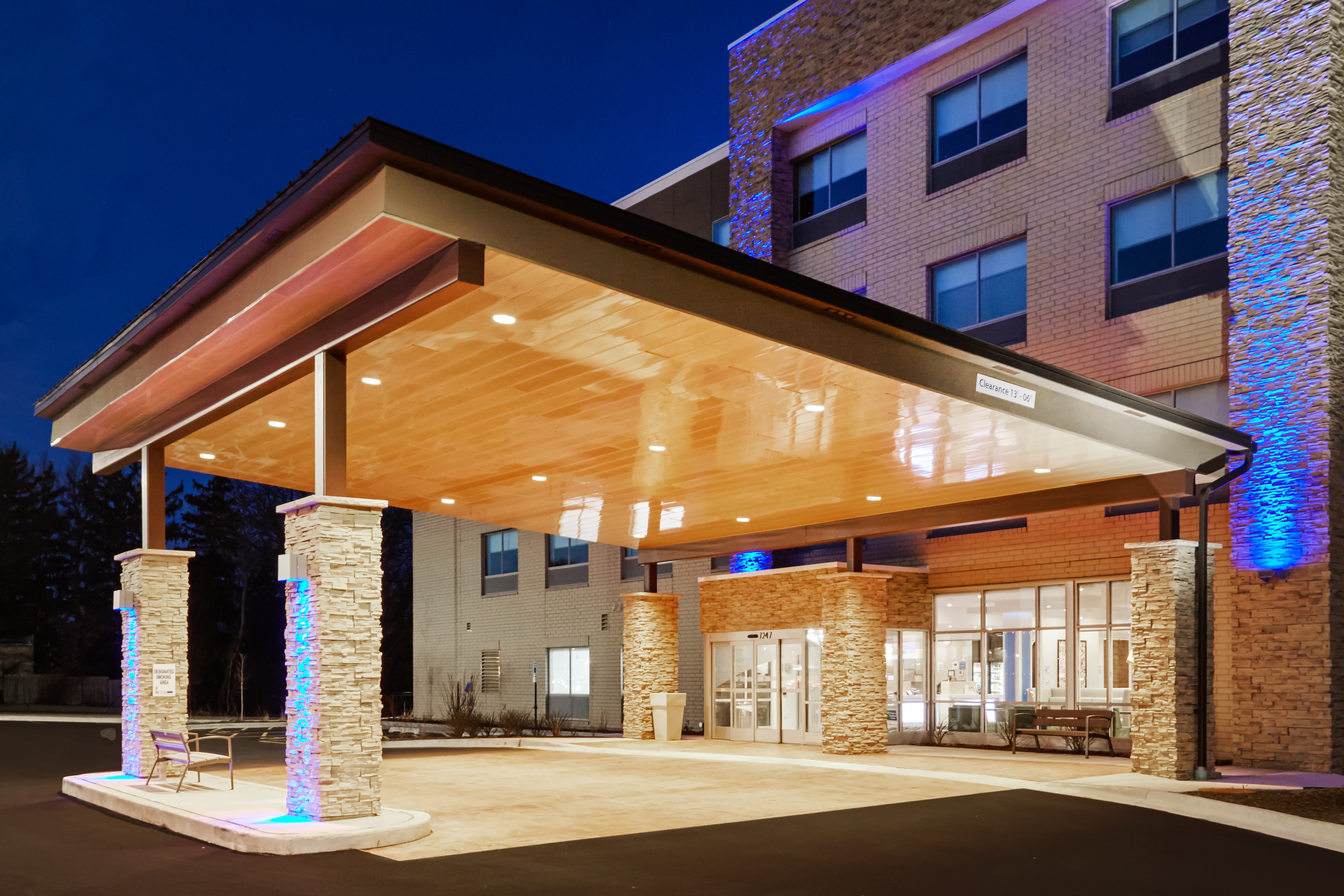 Holiday Inn Expres/Stes Chicago N Shore