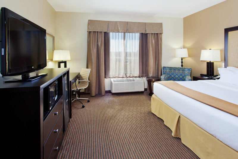 Holiday Inn Express & Suites Cordele North