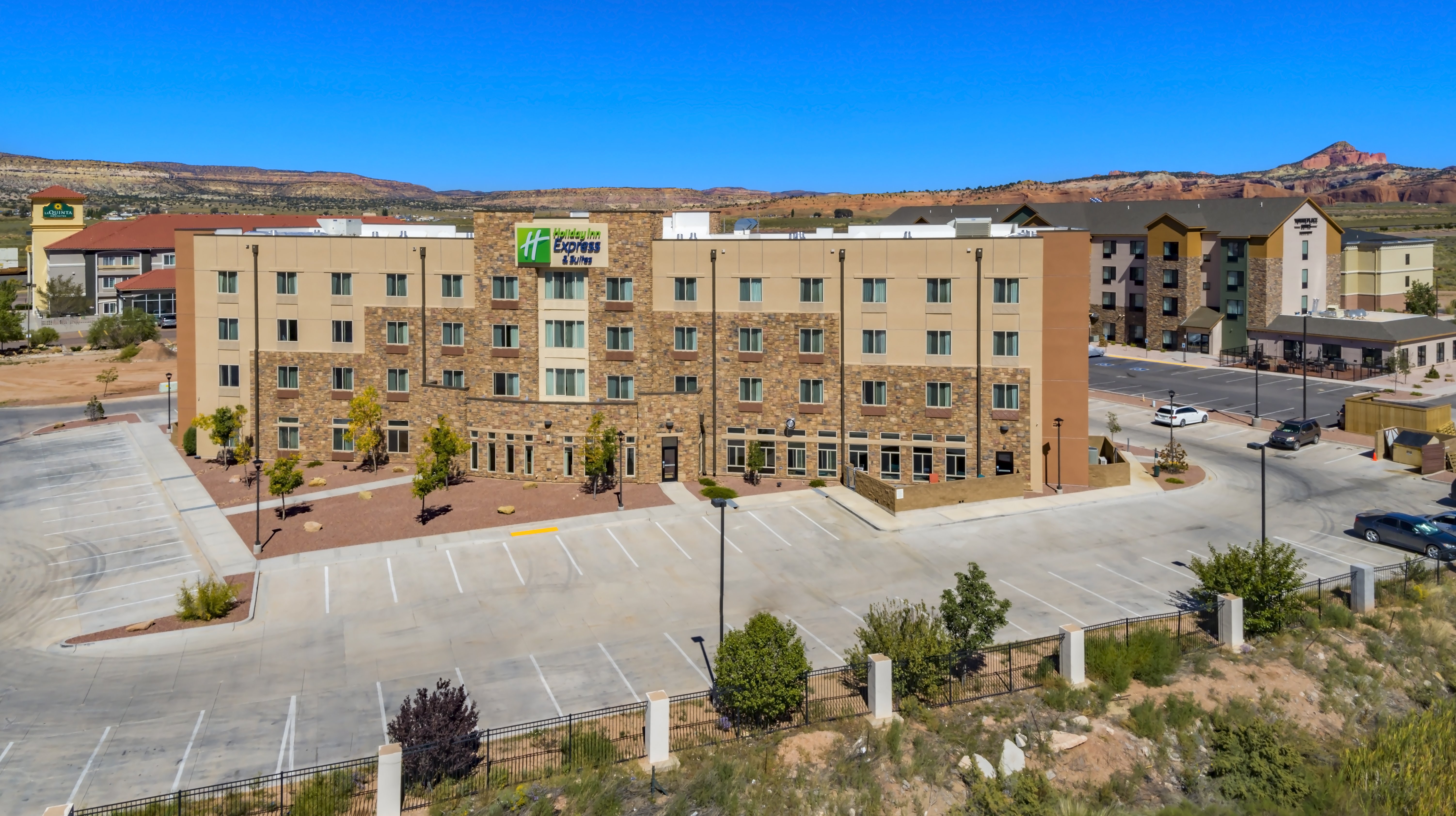 Holiday Inn Express And Suite East