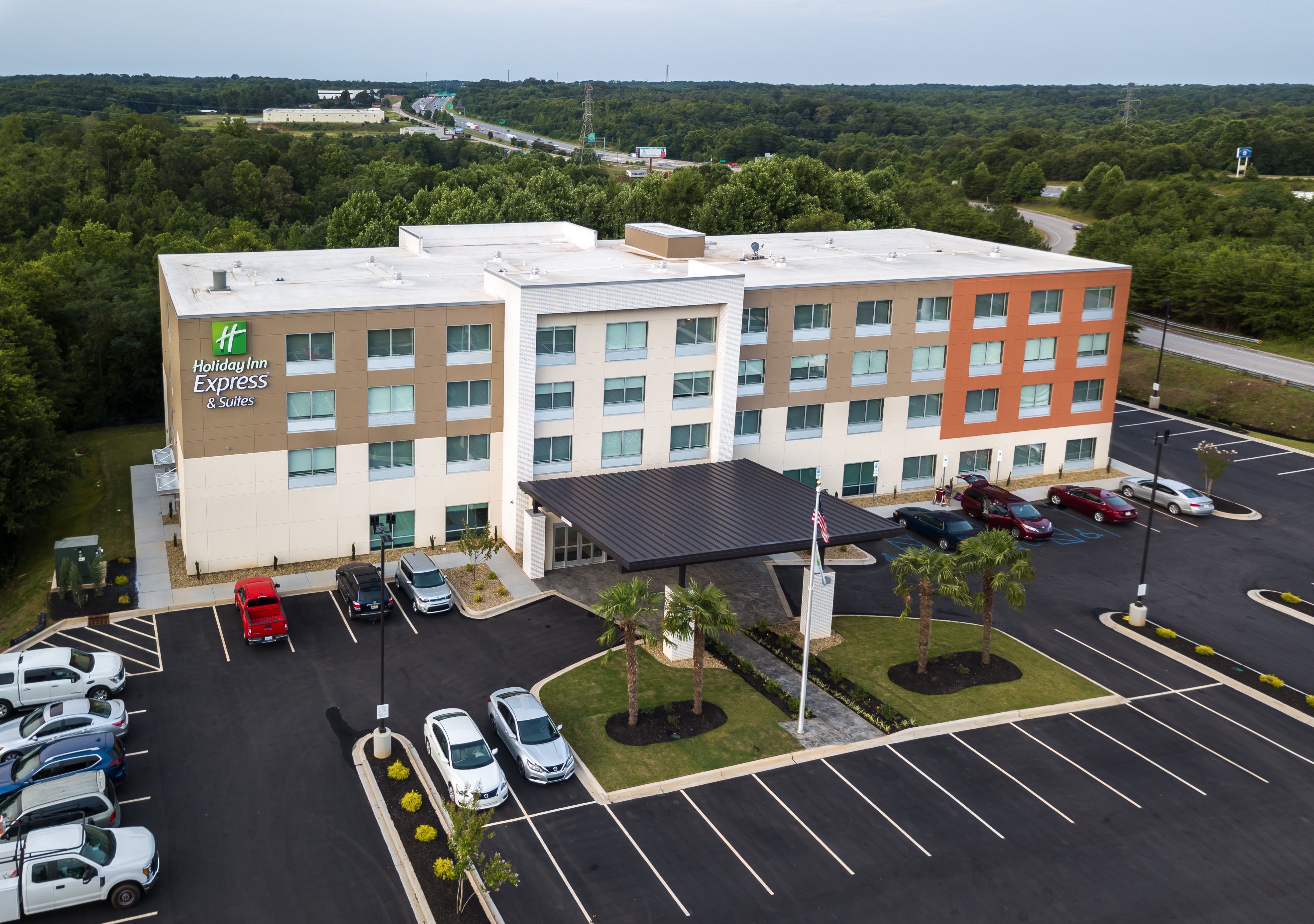 Holiday Inn Express & Suites Piedmont
