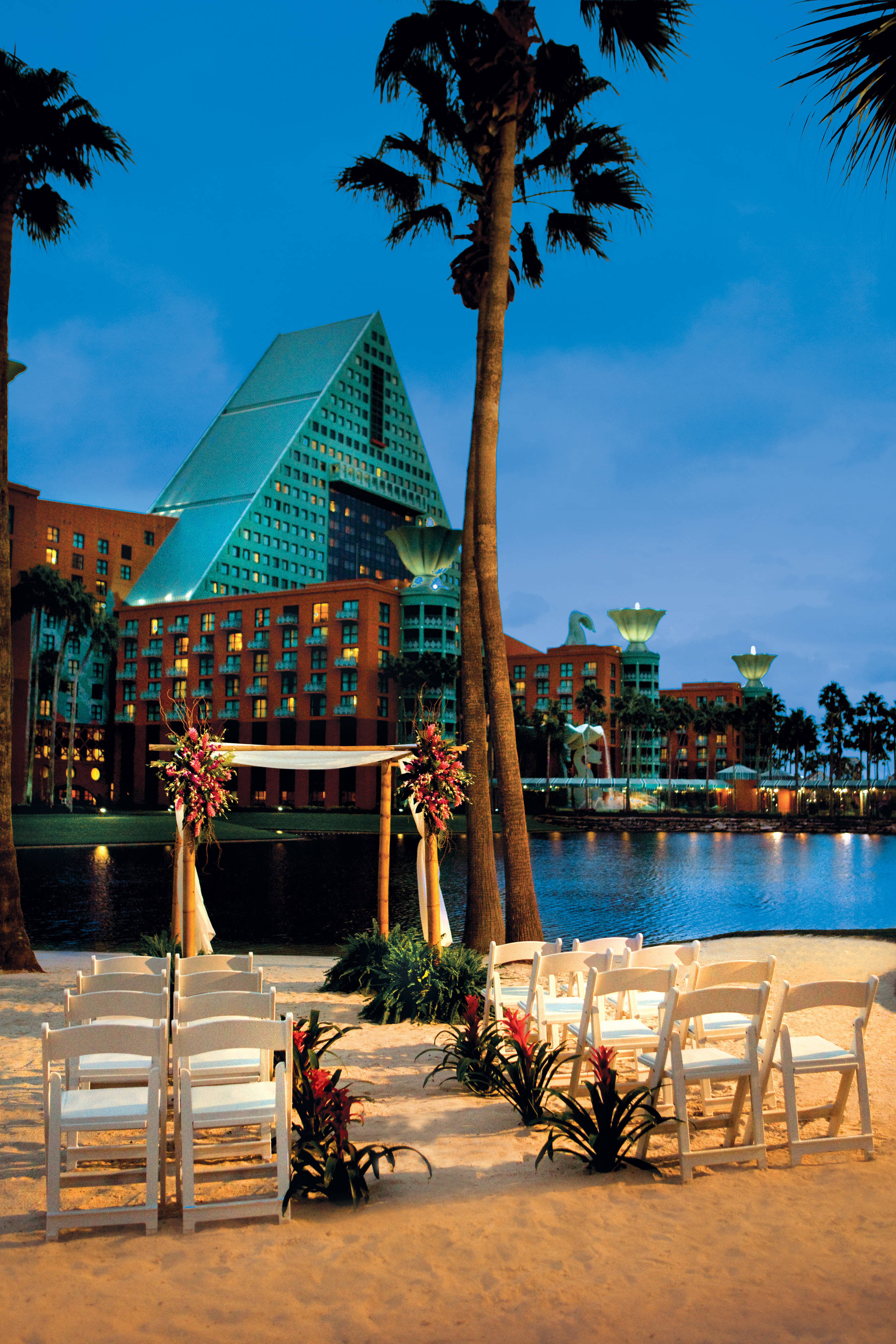 xclusive outdoor living pool orlando reviews on Walt Disney World Swan Orange Florida Price Address Reviews